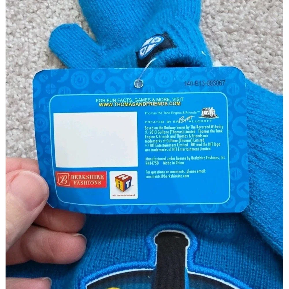 Thomas The Tank Engine & Friends Winter Hat &‎ Mittens Set New With Tag